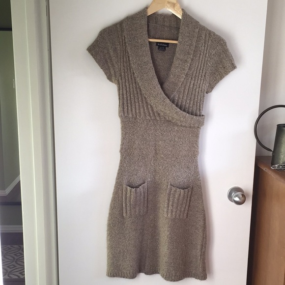 Le Chateau Sweater Dress - Picture 3 of 7